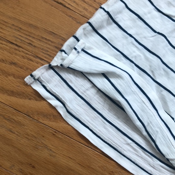 Madewell Whisper Cotton V-Neck w/ Pocket - Grey / Blue Thin Stripes - Picture 9 of 16
